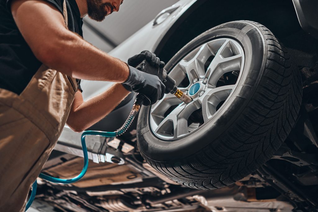 Tire replacement in service center Jakarta